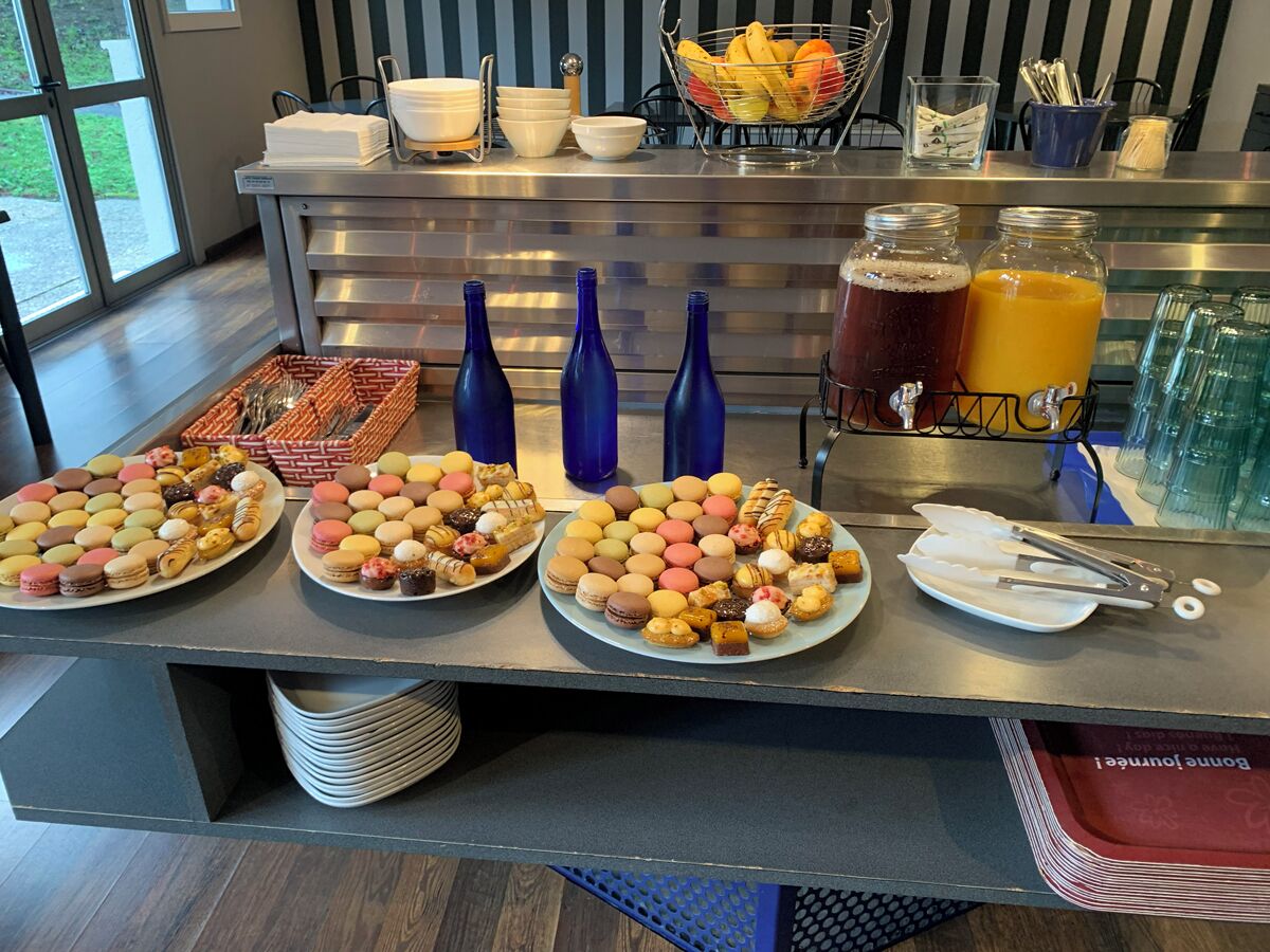 Frokostbuffé hver dag (EUR 12 per person)