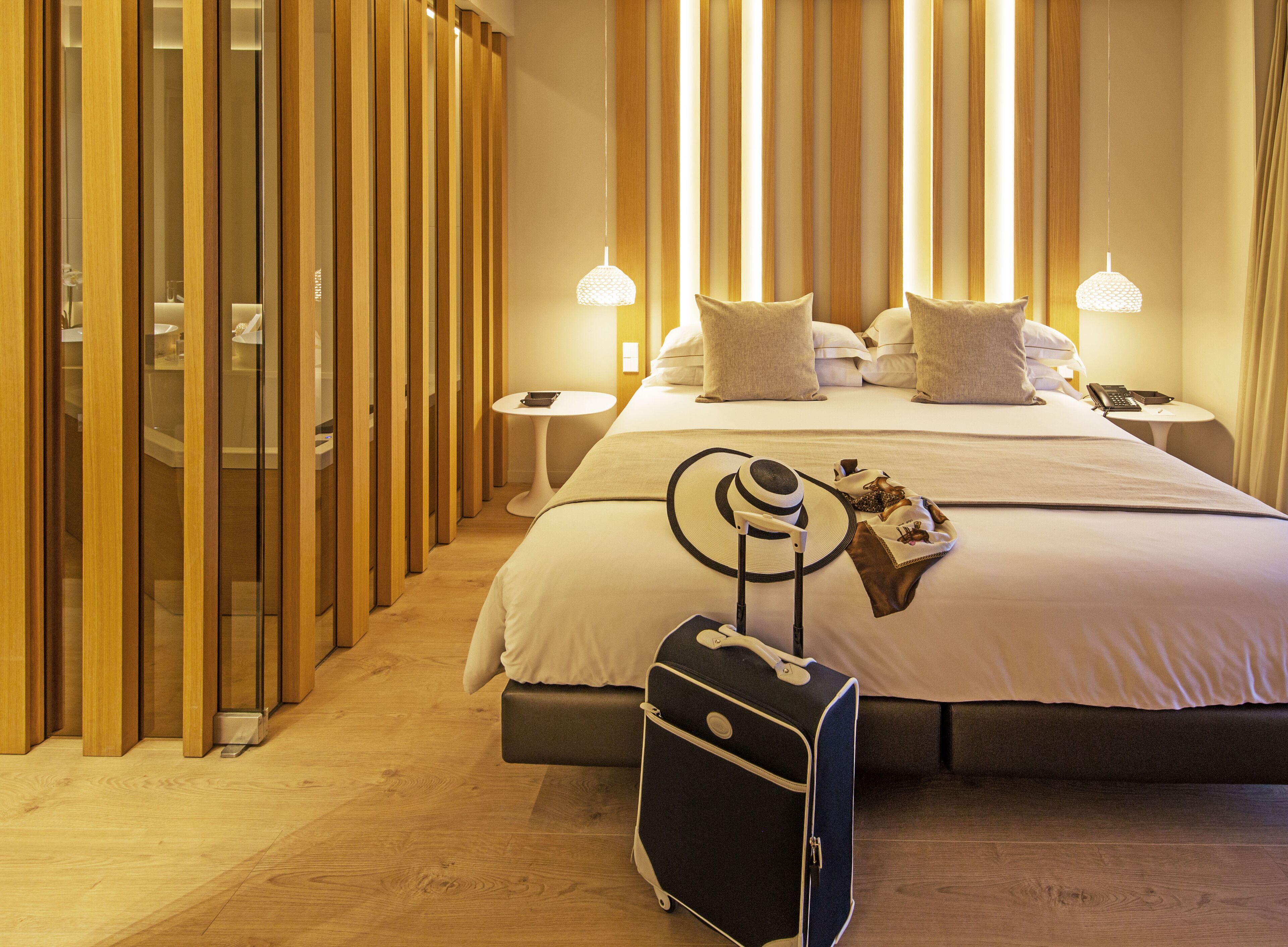 luxury studio suite, sea view | minibar, in-room safe, desk, blackout curtains