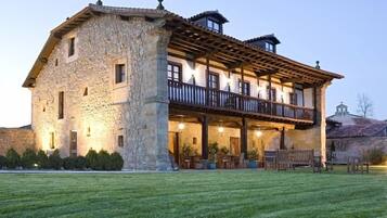 Front of property – evening/night