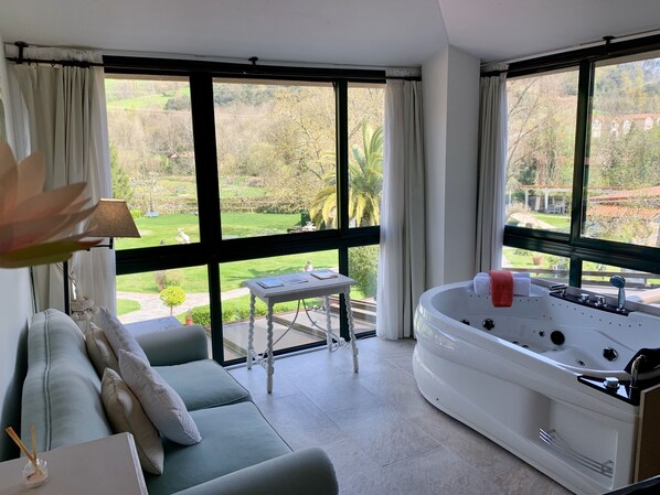 Premium Suite, Hot Tub