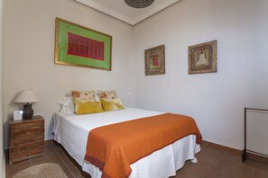 Single Room | View from room - La Casa del Maestro (Seville)