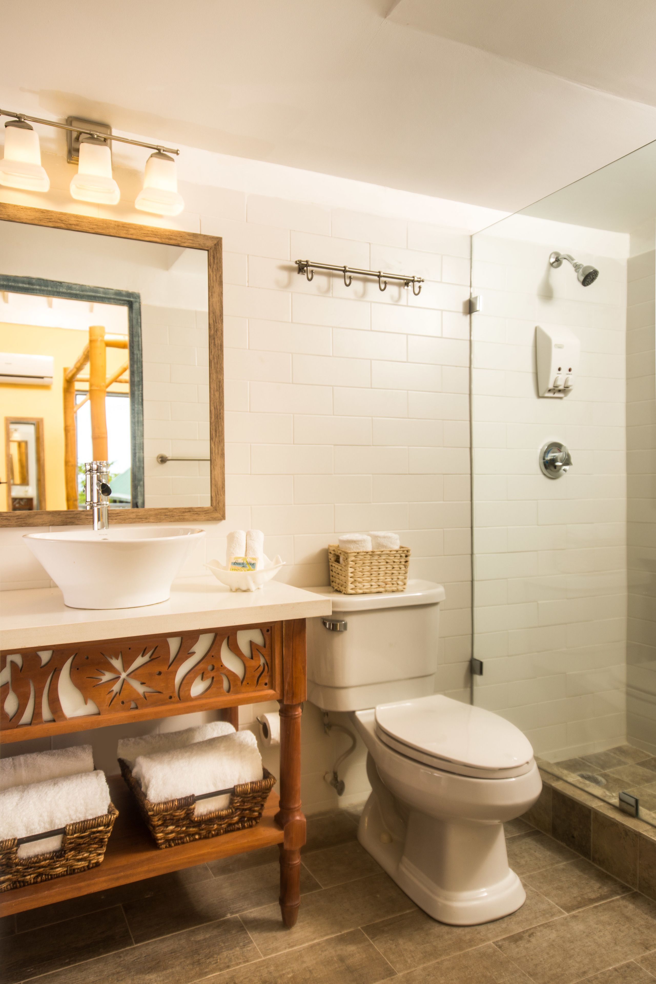 premium room | bathroom | shower, free toiletries, hair dryer, towels