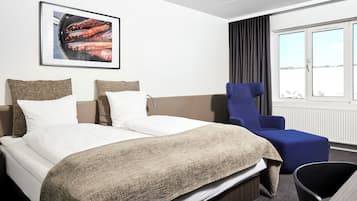 Habitación Confort doble | Ropa de cama hipoalergénica, caja fuerte, escritorio y wifi gratis
