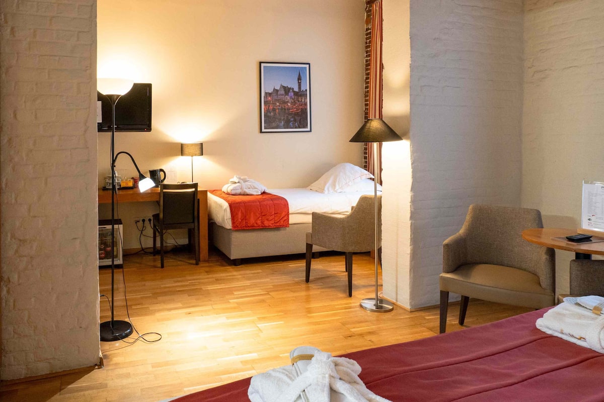 1 Schlafzimmer, Minibar, Zimmersafe, Schreibtisch