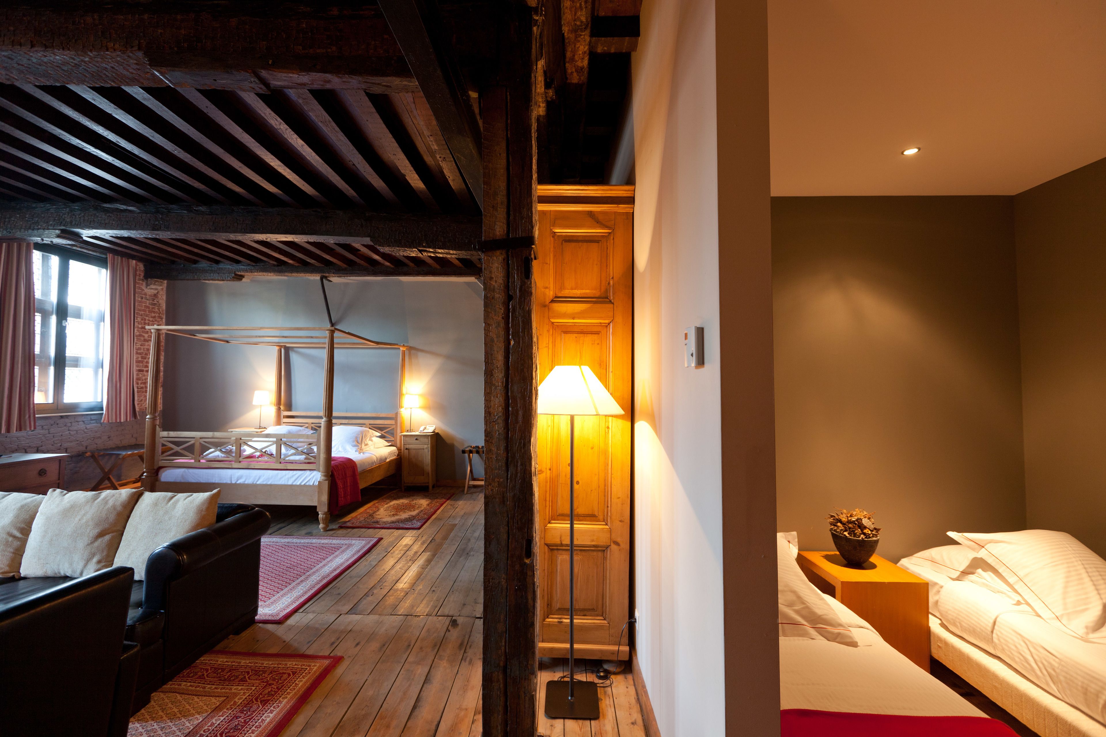 junior suite | minibar, in-room safe, desk, blackout curtains