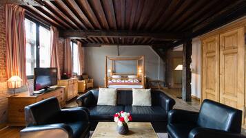 1 habitación, minibar, caja de seguridad en la habitación y escritorio