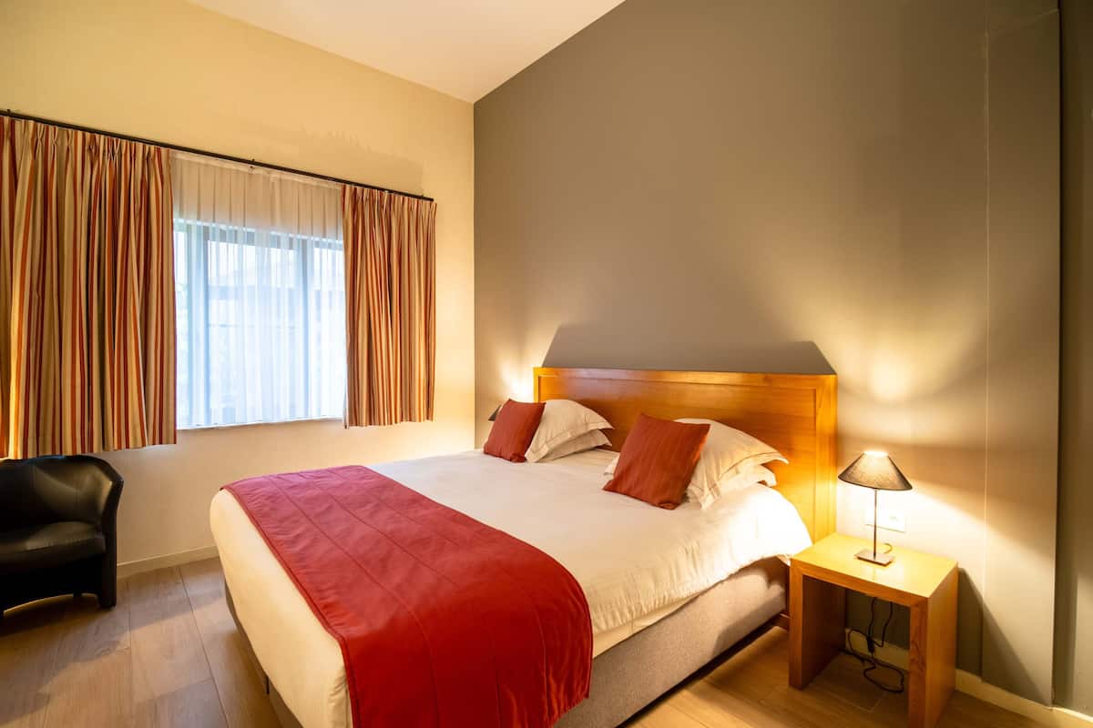 Premium-Doppel- oder -Zweibettzimmer | 1 Schlafzimmer, Minibar, Zimmersafe, Schreibtisch