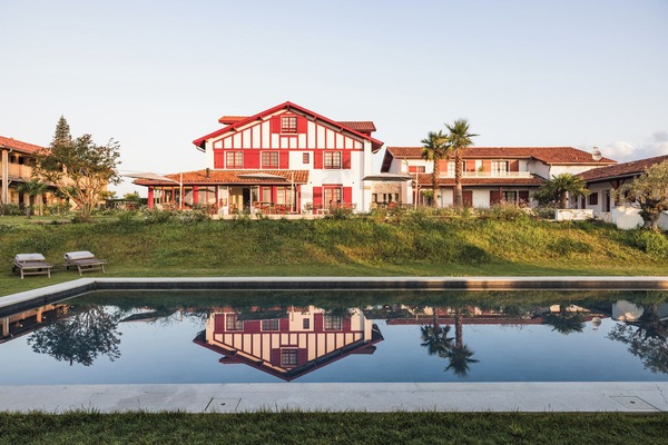 Seasonal outdoor pool, open 9:00 AM to 8:00 PM, pool umbrellas