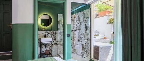 Deluxe Double Room with a balcony in an Annex Building