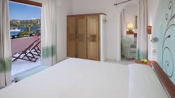 Minibar, in-room safe, desk, free cots/infant beds