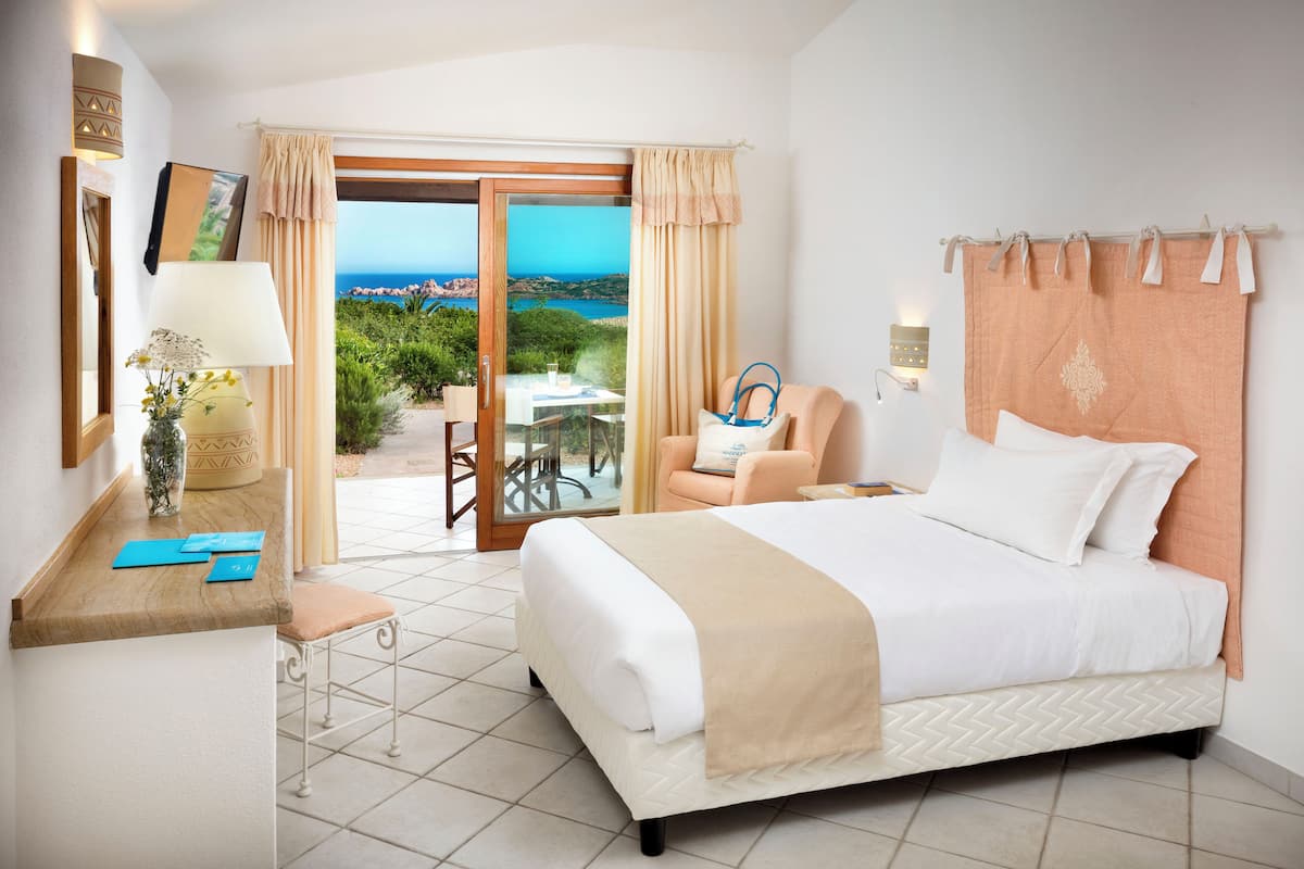 Single Room, Sea View | Hypo-allergenic bedding, minibar, in-room safe, desk