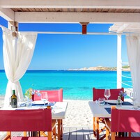 3 restaurants; breakfast, dinner, and brunch served