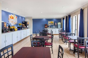 Free daily continental breakfast