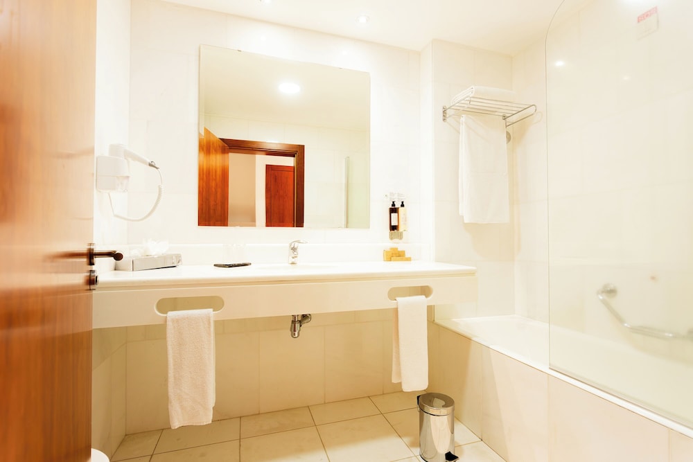 Hotel Quinta da Serra by null