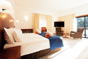 Couette en duvet d'oie, minibar, coffres-forts dans les chambres, bureau