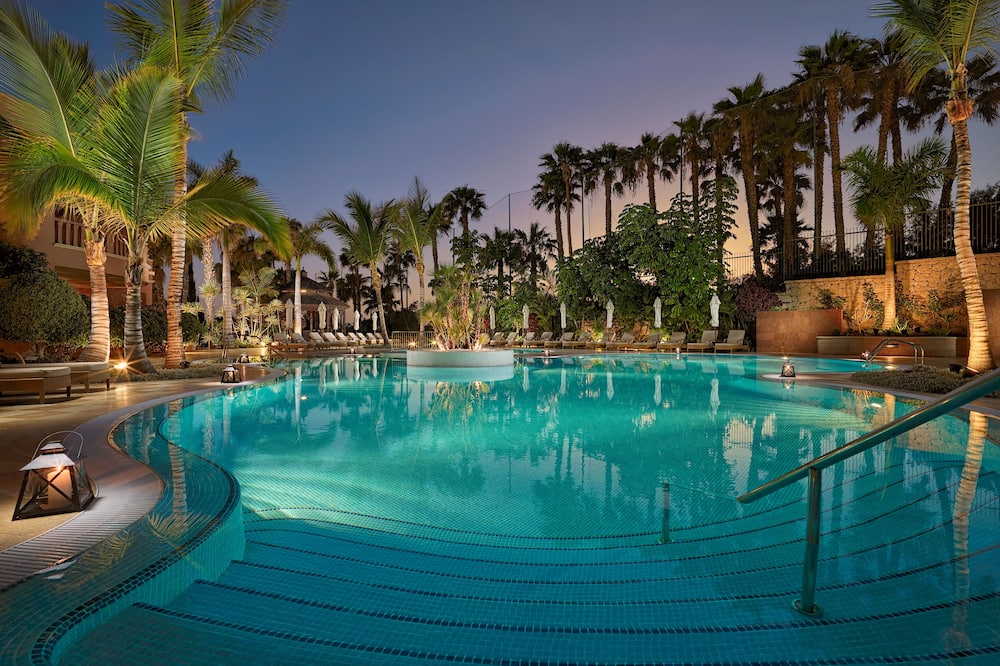1881 Tenerife Madrigueras Golf Hotel