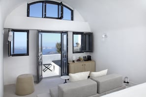 Flat-screen TV - Honeymoon Petra Villas (Santorini)