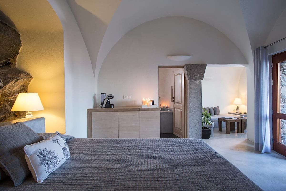 Suite pour lune de miel (Caldera View) | 1 chambre, couette en duvet, lit avec matelas Ă plateau-coussin