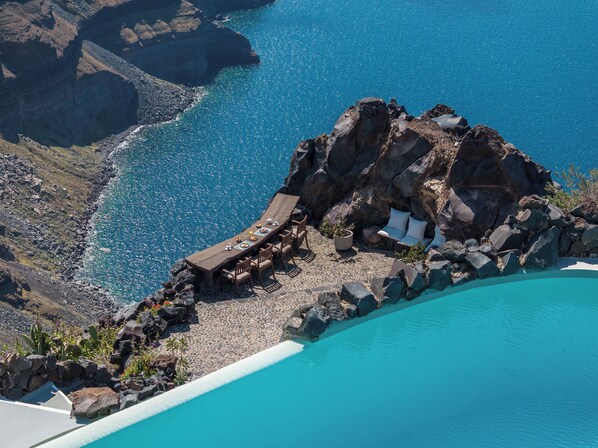 Restaurant - Honeymoon Petra Villas (Santorini)