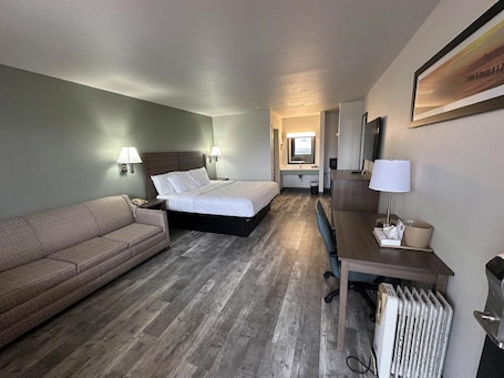 Standard Room, 1 King Bed with Sofa bed, Non Smoking. Chincoteague Inn