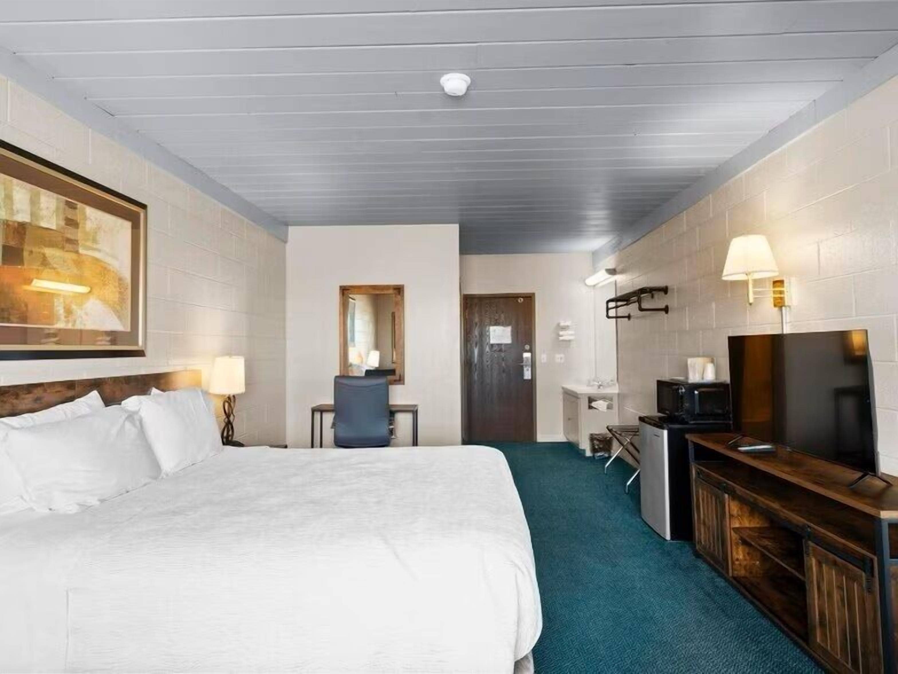 华丽客房 | 办公桌、笔记本电脑工作区、遮光窗帘、隔音