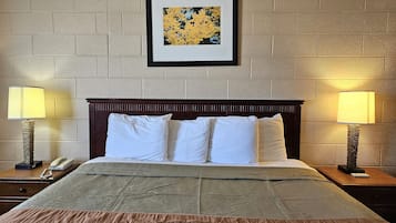 Standard Room, 1 King Bed