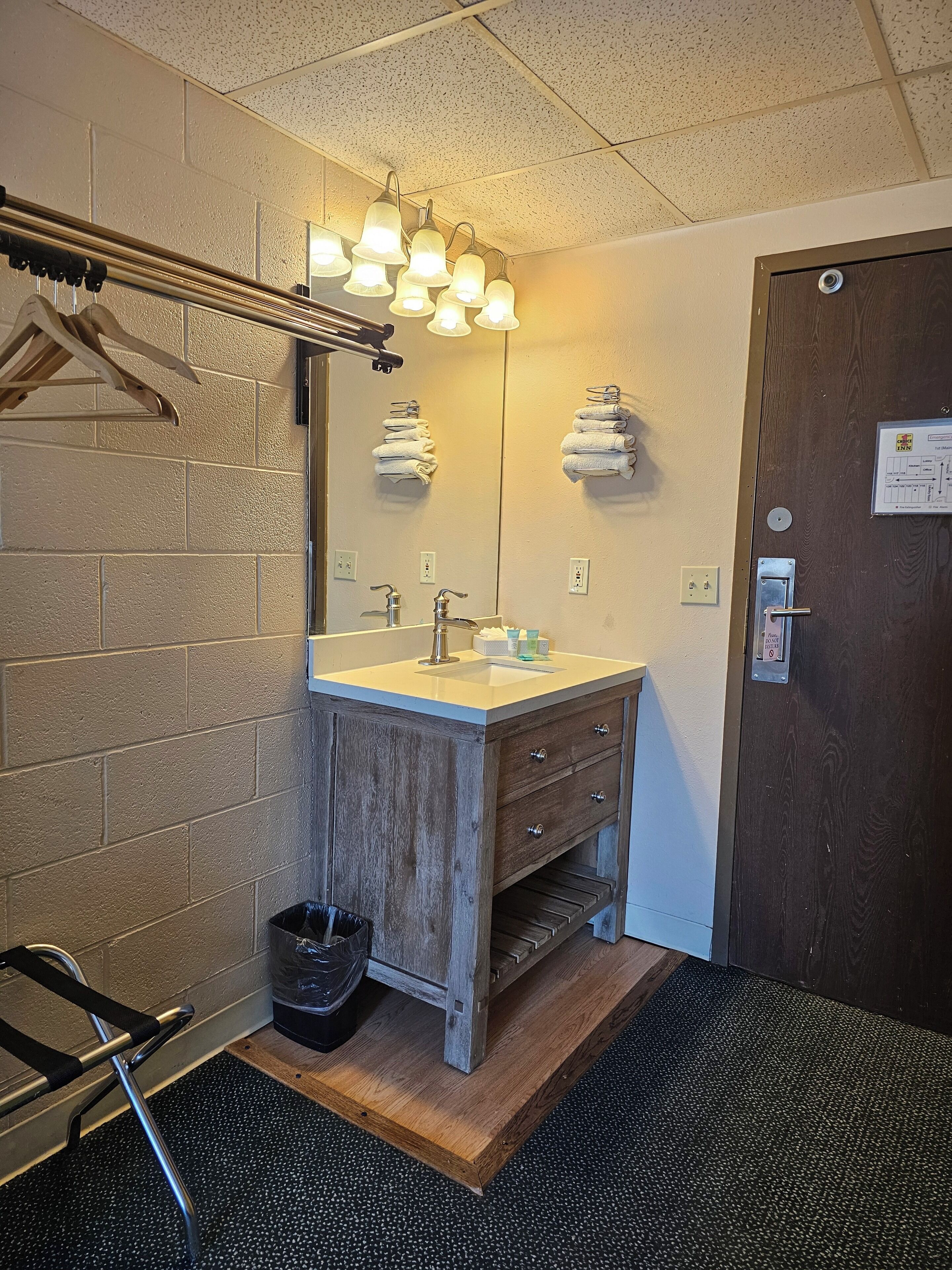 1st Choice Inn Rawlins — photo 12