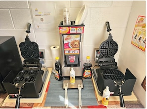 Free daily buffet breakfast  - 1st Choice Inn Rawlins (Rawlins)