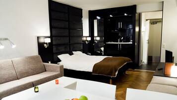 Double Room Plus Economy | Pillowtop beds, free WiFi