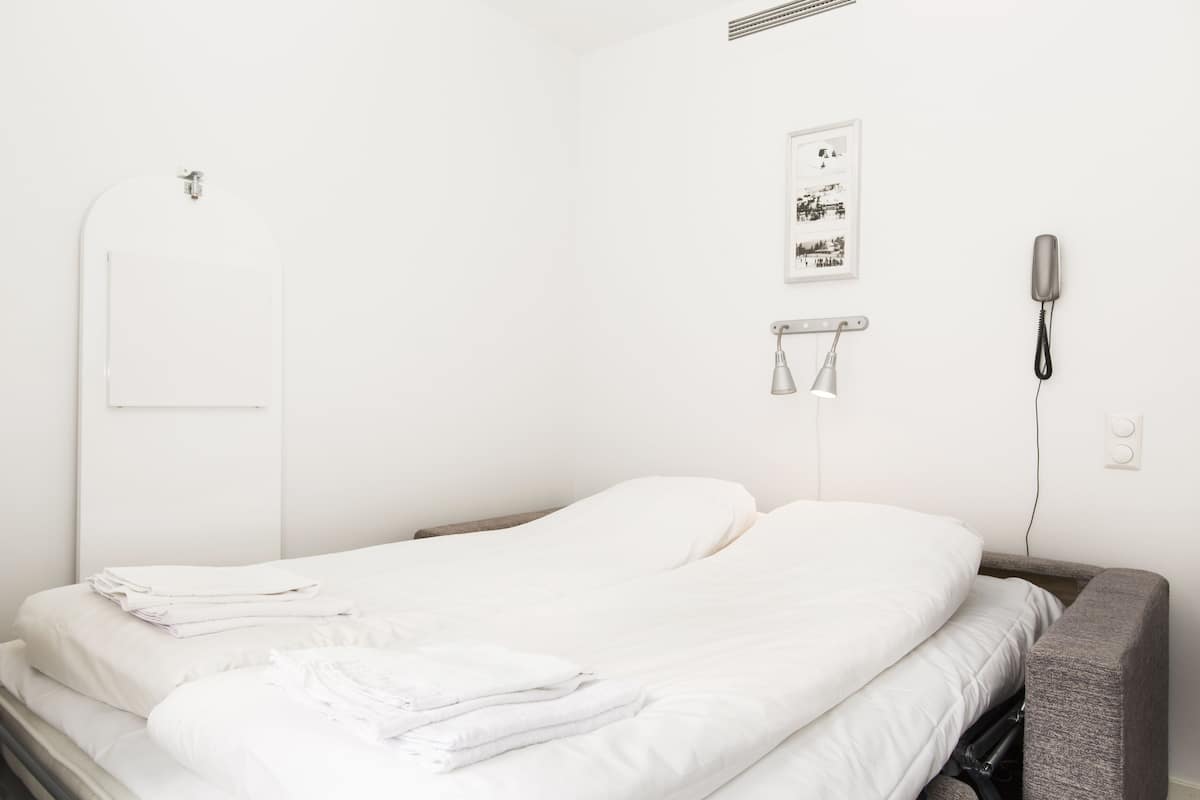 Pillow-top beds, free WiFi