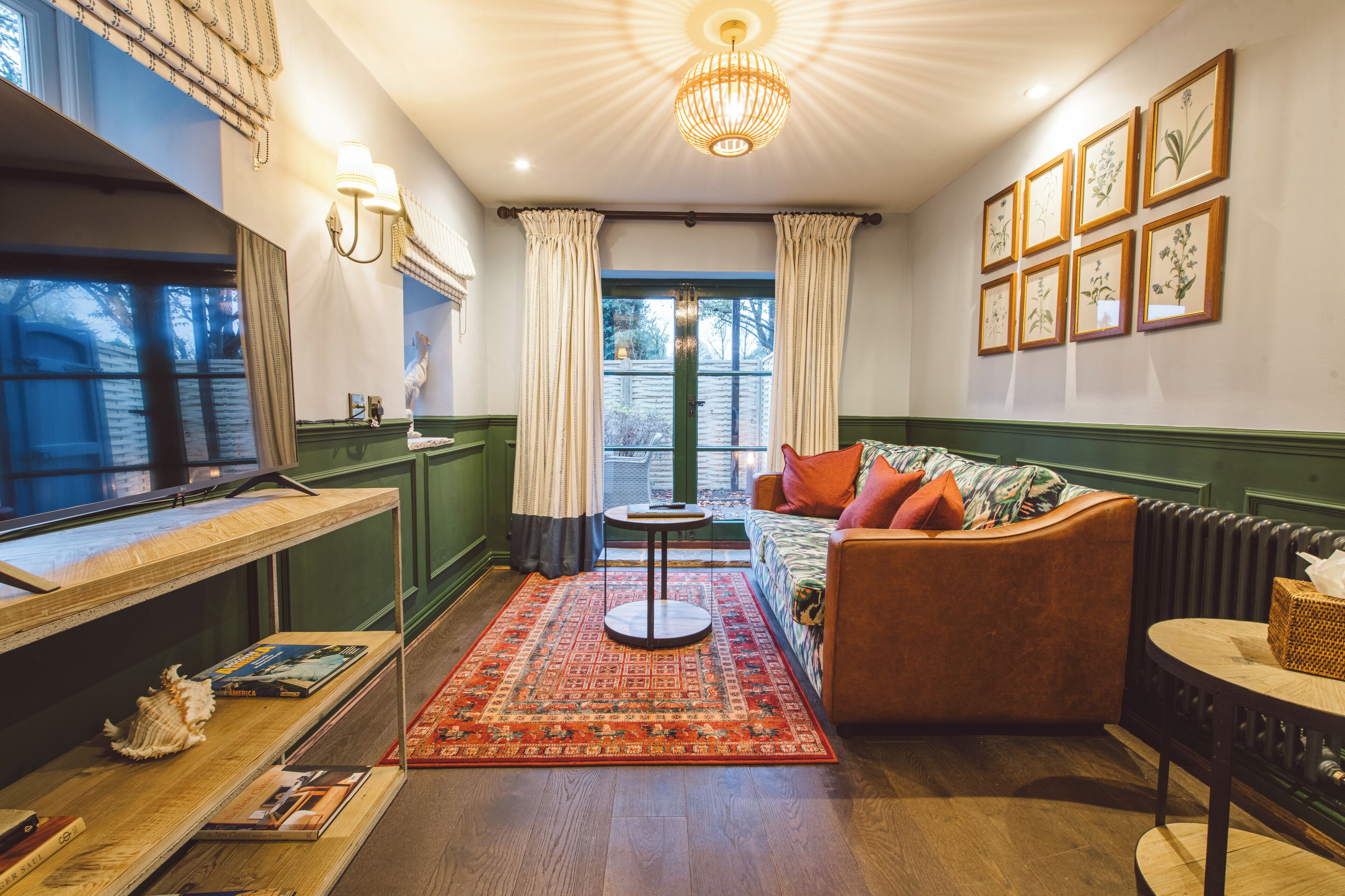 whistling cottage | living area | tv