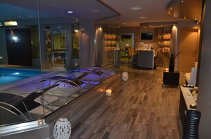 Couples treatment rooms, Turkish bath, body treatments, hydrotherapy