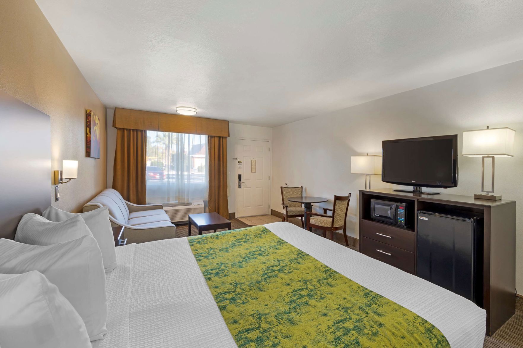Pillowtop beds, in-room safe, blackout drapes, iron/ironing board