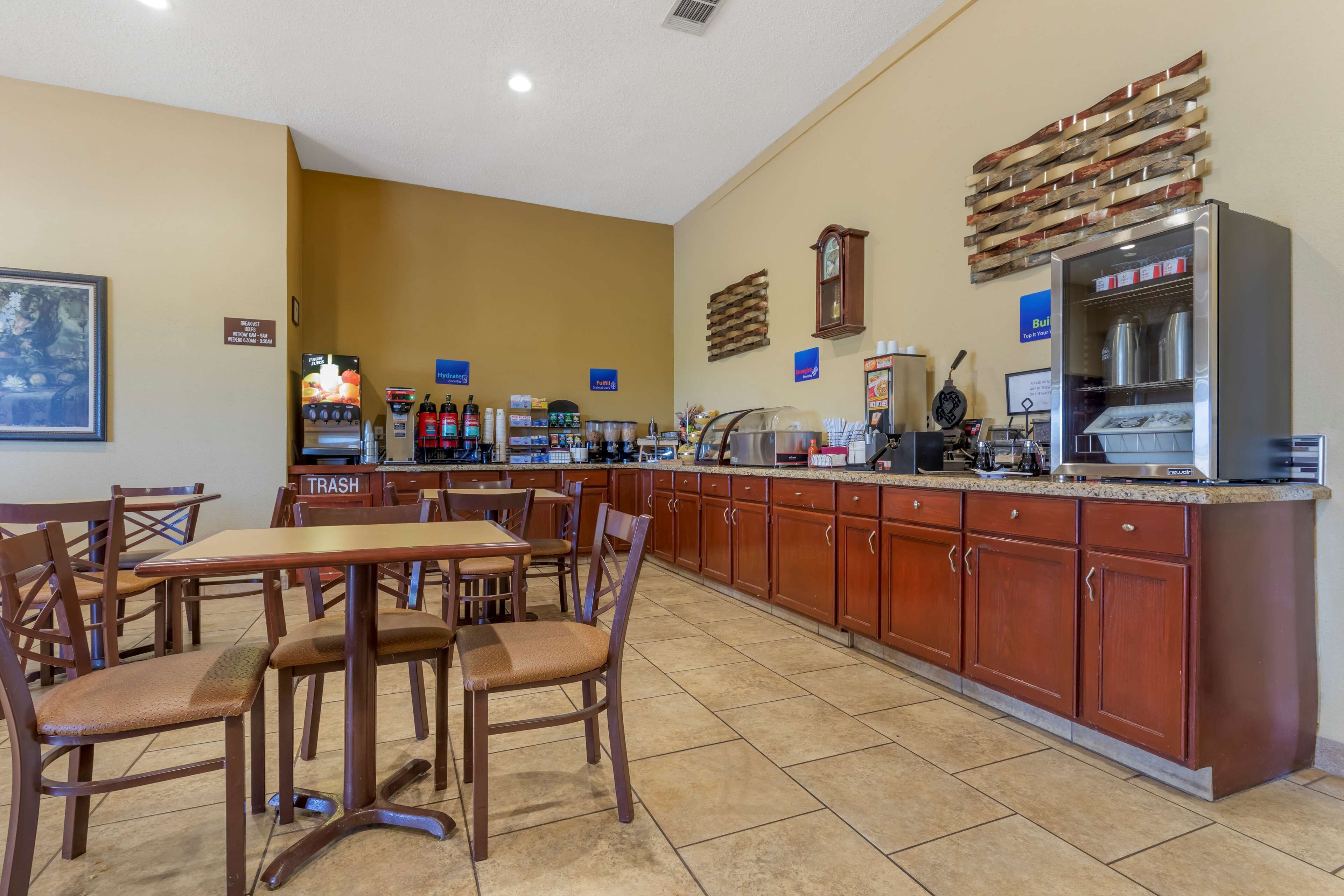 free continental breakfast