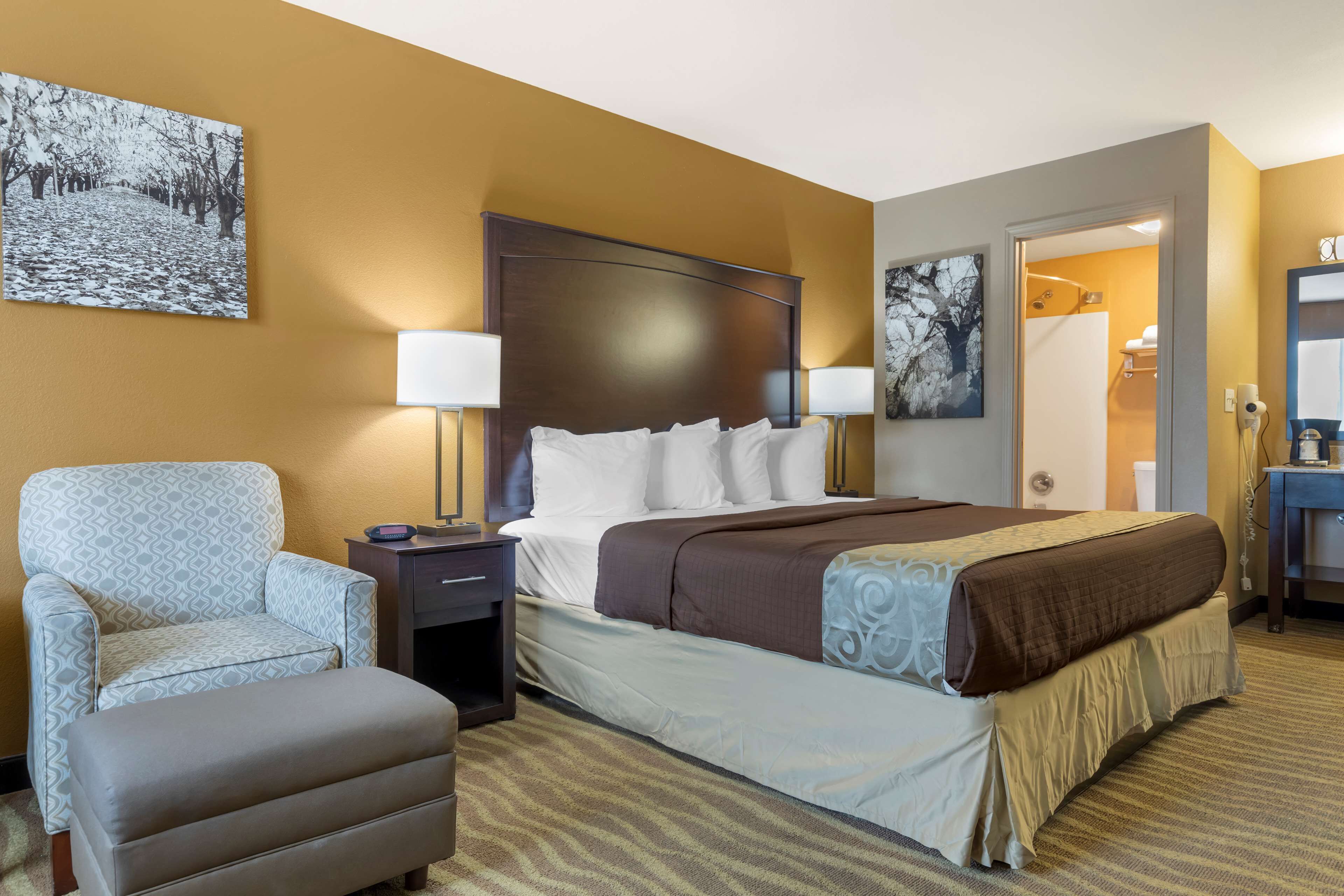 in-room safe, desk, laptop workspace, iron/ironing board