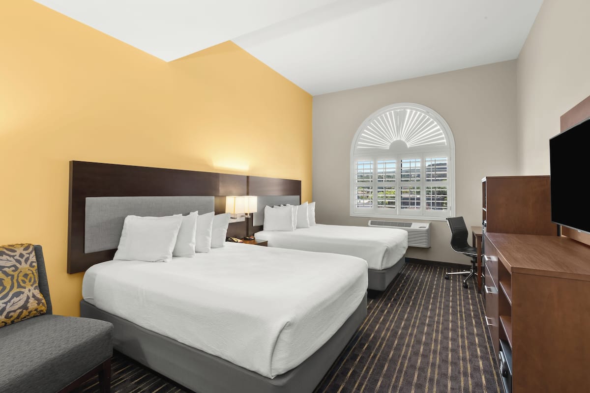 in-room safe, desk, iron/ironing board, free wifi