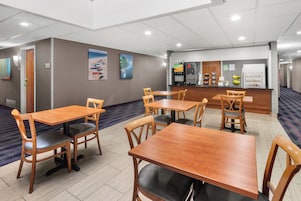 Free daily continental breakfast