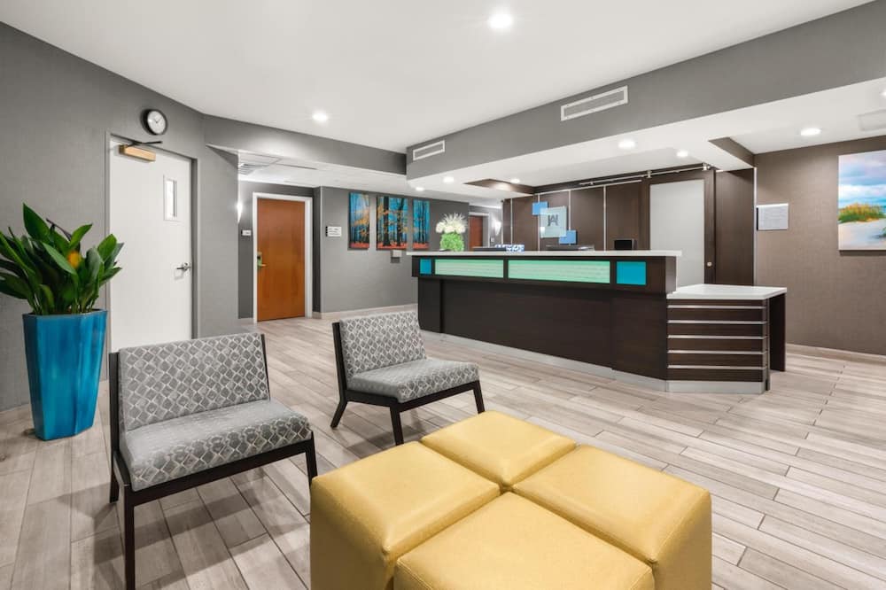 Hotel Aura SFO