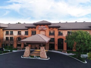 Exterior - Hampton Inn & Suites Temecula (Temecula)