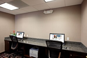 Business center - Hampton Inn & Suites Temecula (Temecula)