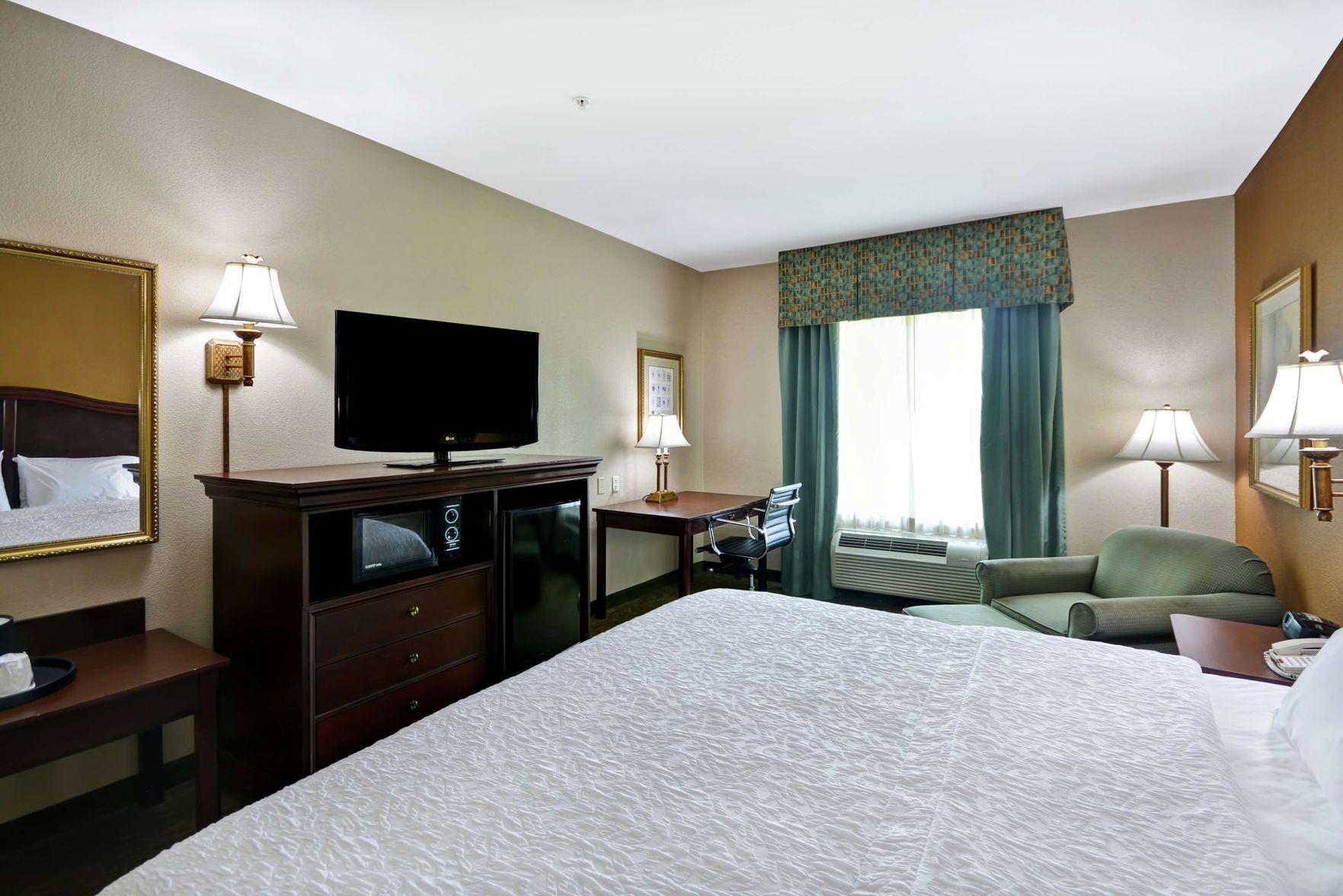 1 bedroom, iron/ironing board, cots/infant beds, WiFi