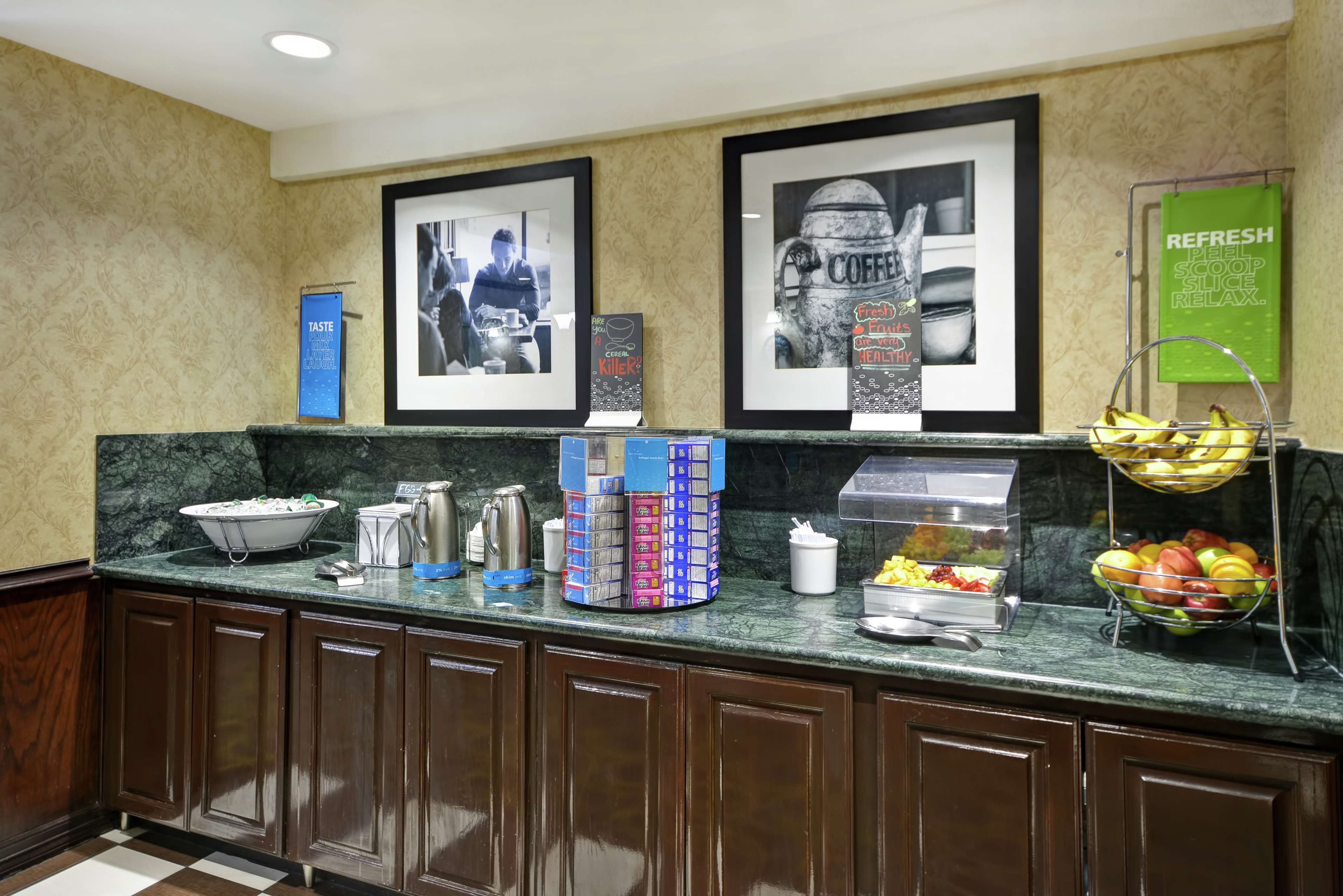 free daily continental breakfast