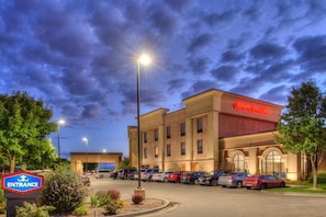 Front of property - evening/night - Hampton Inn & Suites Boise-Meridian (Meridian)