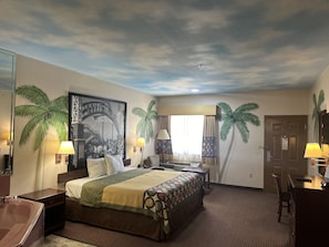 Royal Studio Suite, 1 King Bed, Non Smoking, Jetted Tub