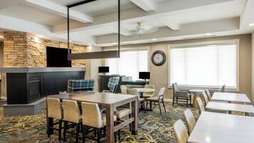 Café da manhã completo grátis