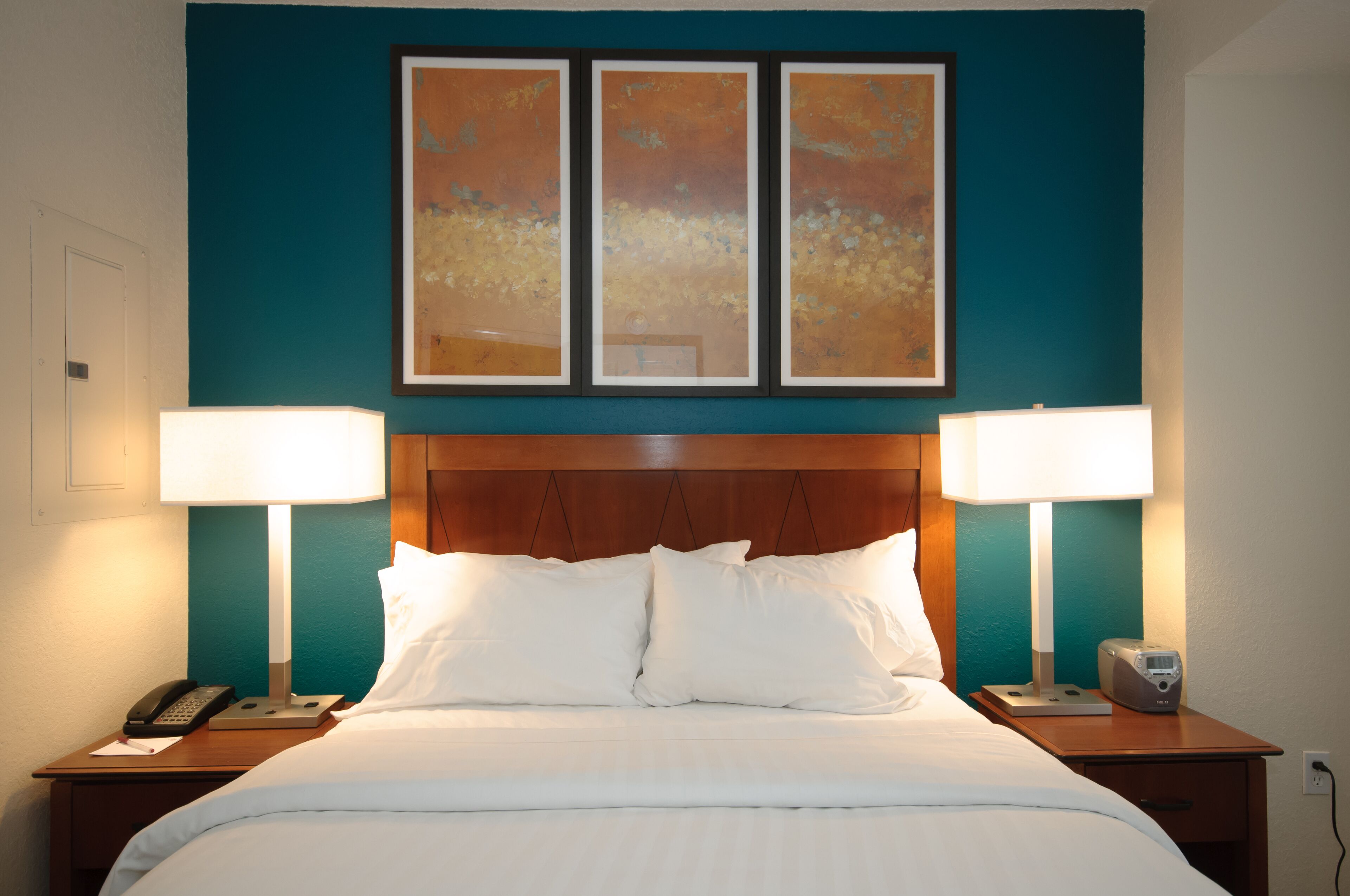 premium bedding, in-room safe, free cots/infant beds, free rollaway beds