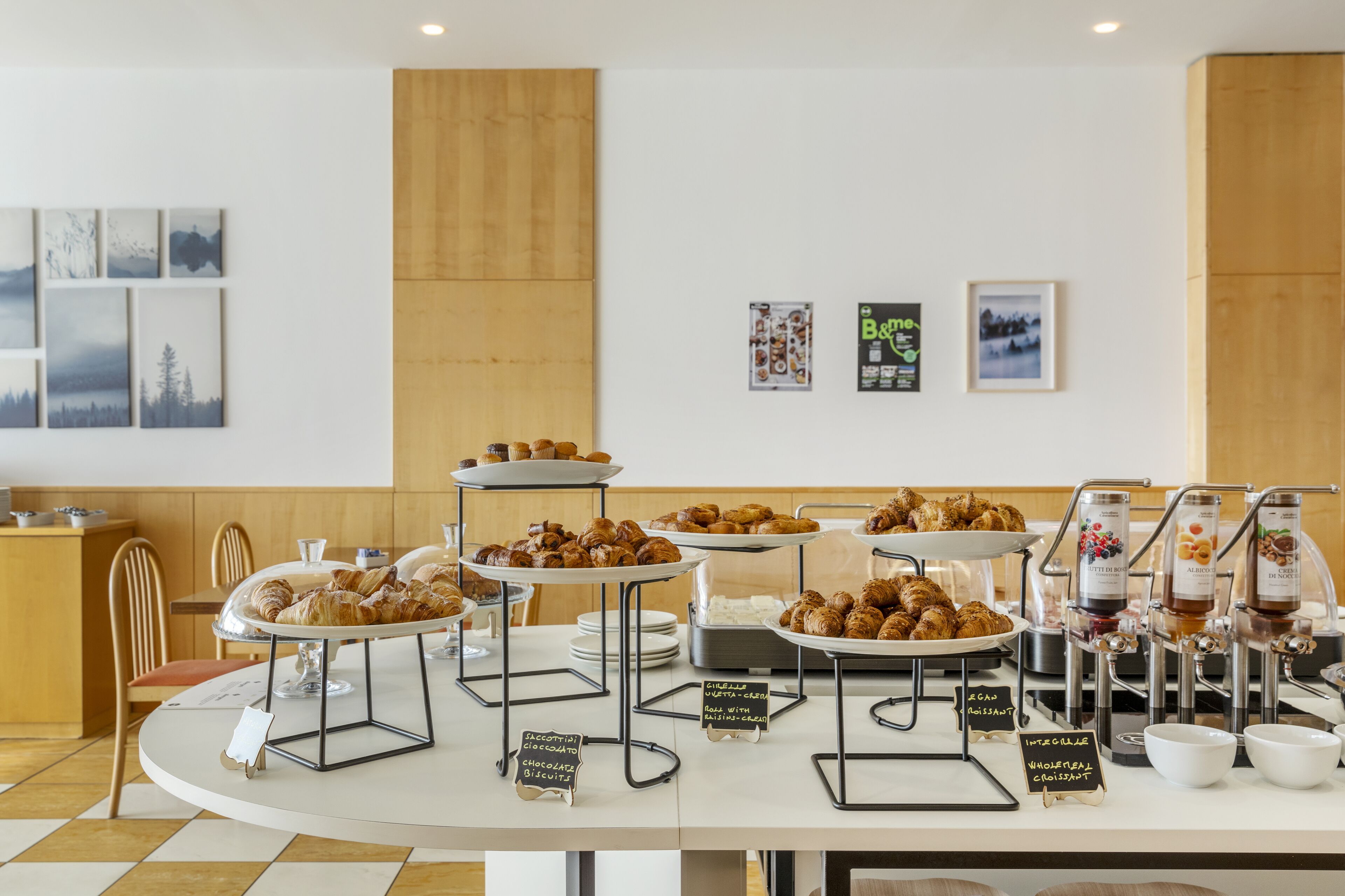 daily buffet breakfast (eur 9.50 per person)