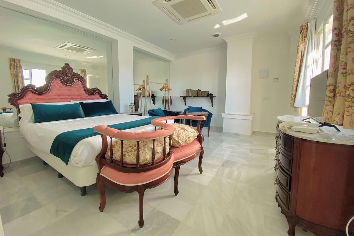 Superior-Doppelzimmer, 1 Queen-Bett, Terrasse | Verdunkelungsvorhänge, kostenloses WLAN, Bettwäsche