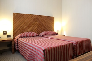 Doppel- oder Zweibettzimmer