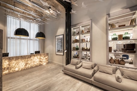 Reception. Efe Hotel & Cowork